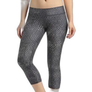Under Armour Heat Gear Geometric Gray Black Capri Leggings
